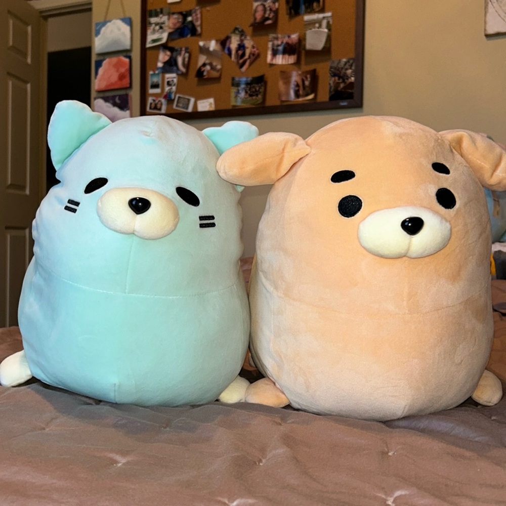 Adorable Oshirai Friends Dog Plushies, blue and orange.